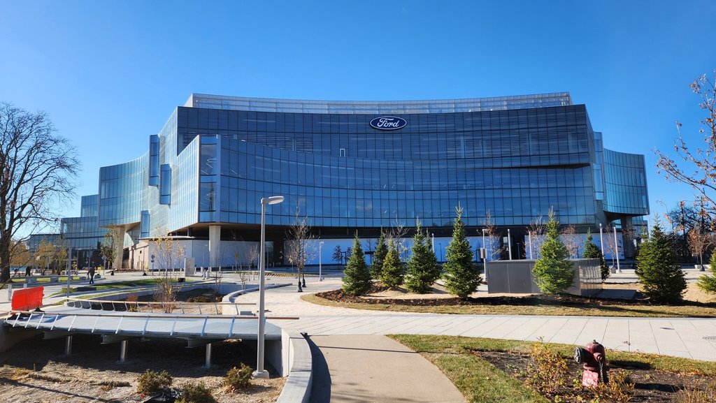 FORD MOTOR CO