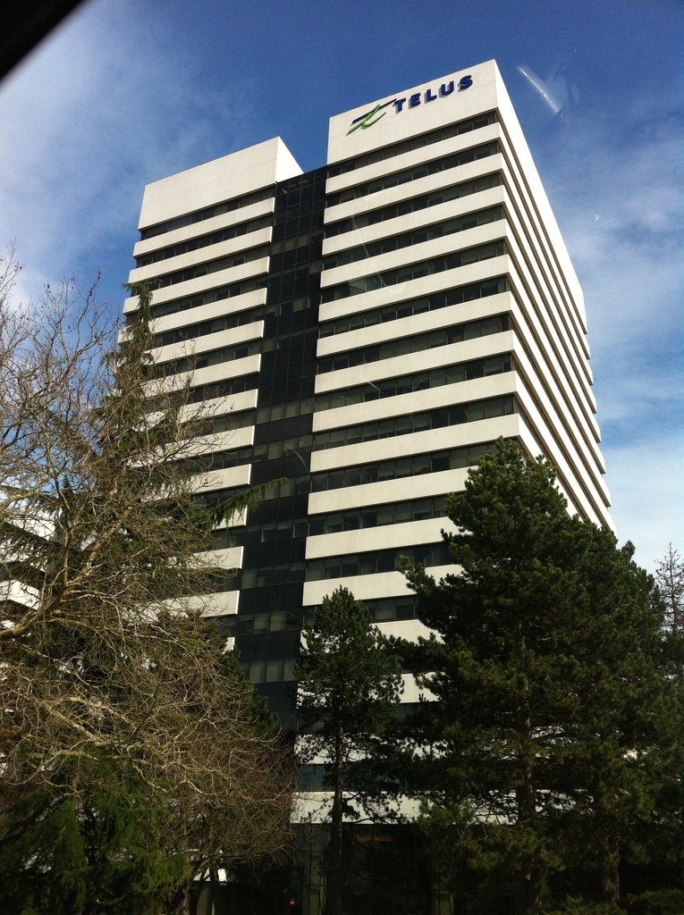 TELUS CORP